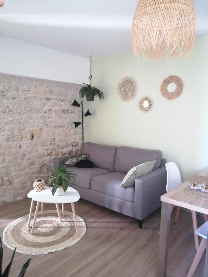 Gîte dans une ambiance végétale avec Spa privatif Jazennes Esterno foto